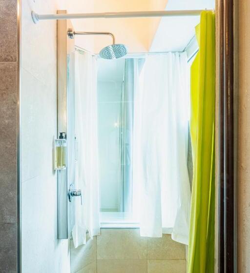 اتاق سوپریور خانوادگی, My Tiny Home