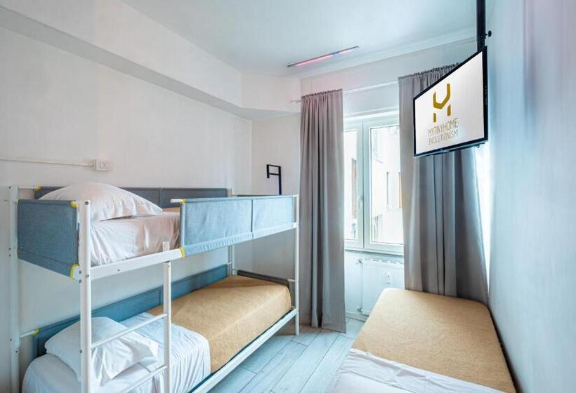 اتاق لوکس خانوادگی, My Tiny Home