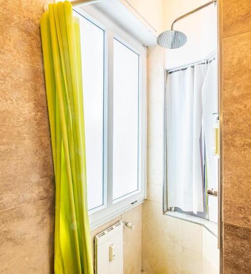 اتاق لوکس خانوادگی, My Tiny Home