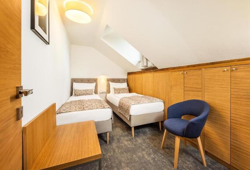 سوئیت خانواده 2 خوابه, Residence Vyhlídka