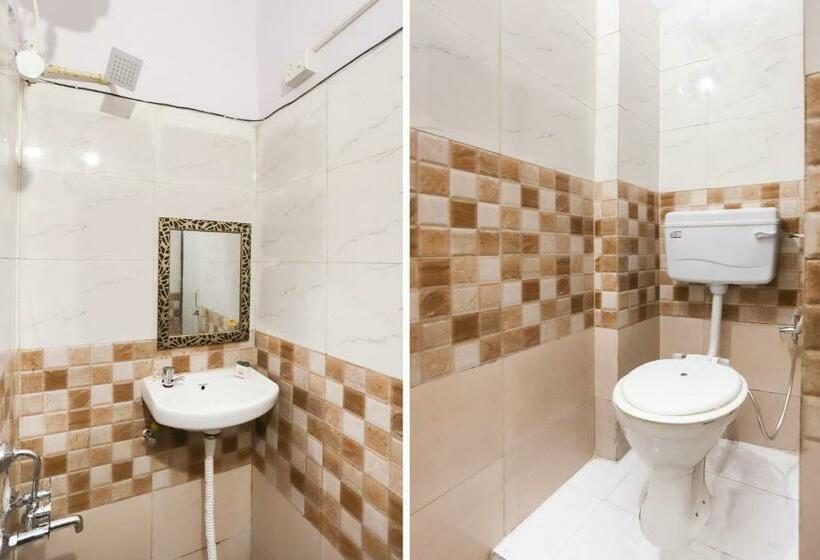 Basic-huone, O Royal Residency