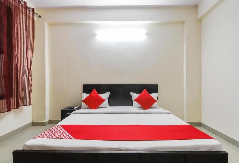 Basic-huone, O Royal Residency