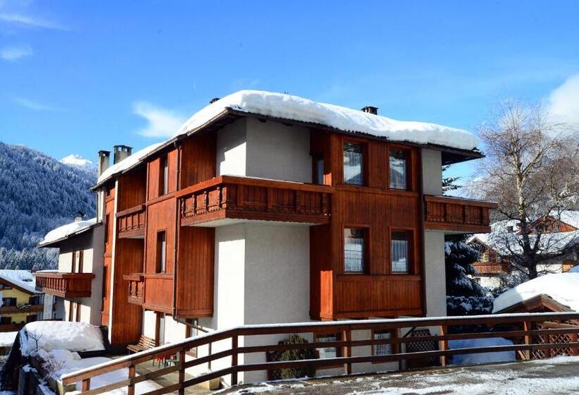 Апартаменты 2 Спальни, Residence Marisol Camere & Appartamenti   Mezzana Centre