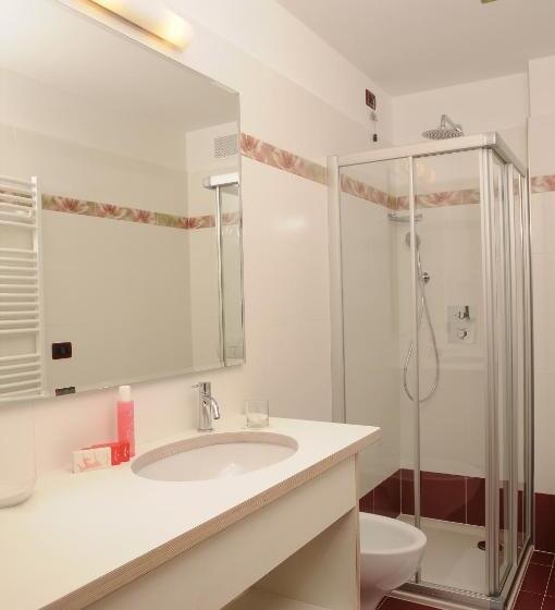 شقة كومفورت غرفتين نوم, Residence Marisol Camere & Appartamenti   Mezzana Centre