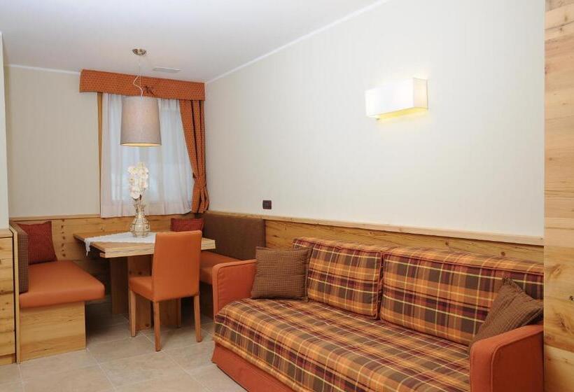 Апартаменты Comfort 2 Спальни, Residence Marisol Camere & Appartamenti   Mezzana Centre