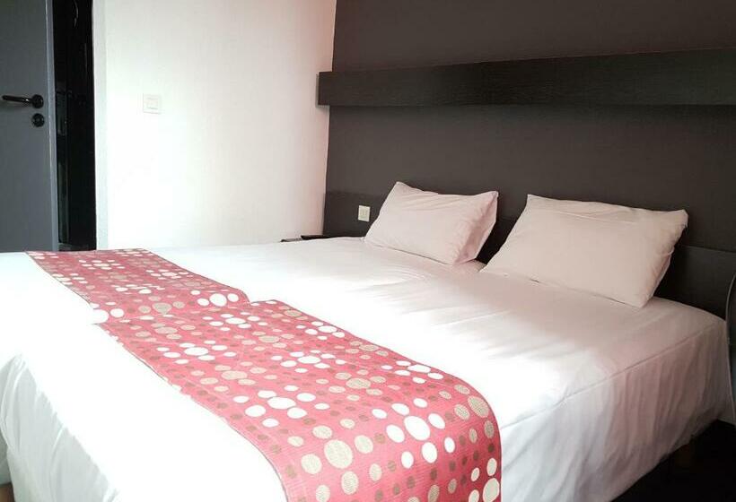 Номер Комфорт Индивидуальный, Brit Hotel   Montsoult La Croix Verte