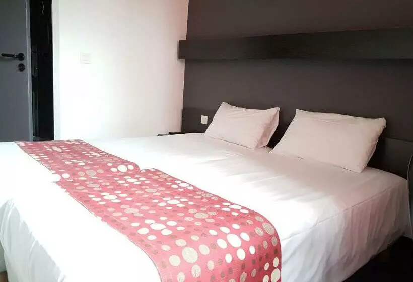 Comfort Single Room, Brit Hotel   Montsoult La Croix Verte