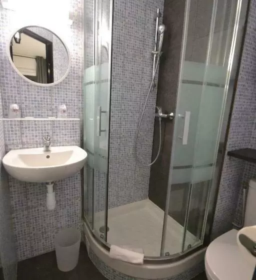 Comfort Single Room, Brit Hotel   Montsoult La Croix Verte