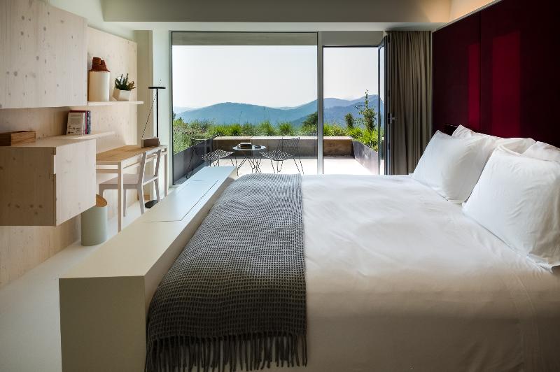 Номер Deluxe, Casa De São Lourenço   Burel Panorama Hotel   Member Of Design Hotels