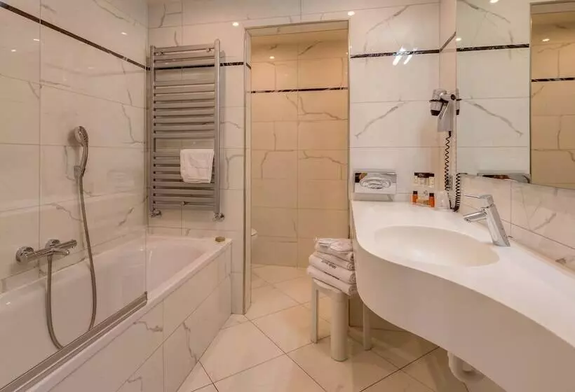 Juniorsviitti, Best Western Hotel Adige