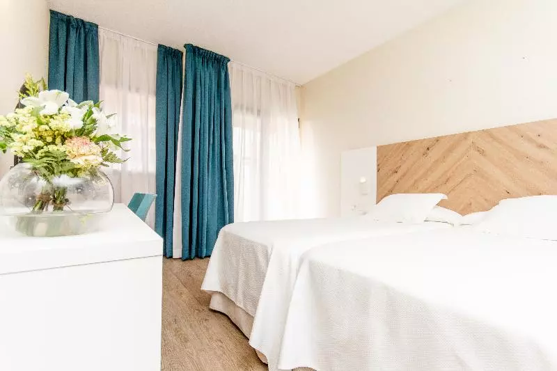 Superior Room with Terrace, Castilla Alicante
