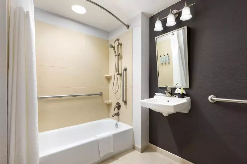اتاق استاندارد با تخت بزرگ, Courtyard By Marriott Atlantic City Beach Block