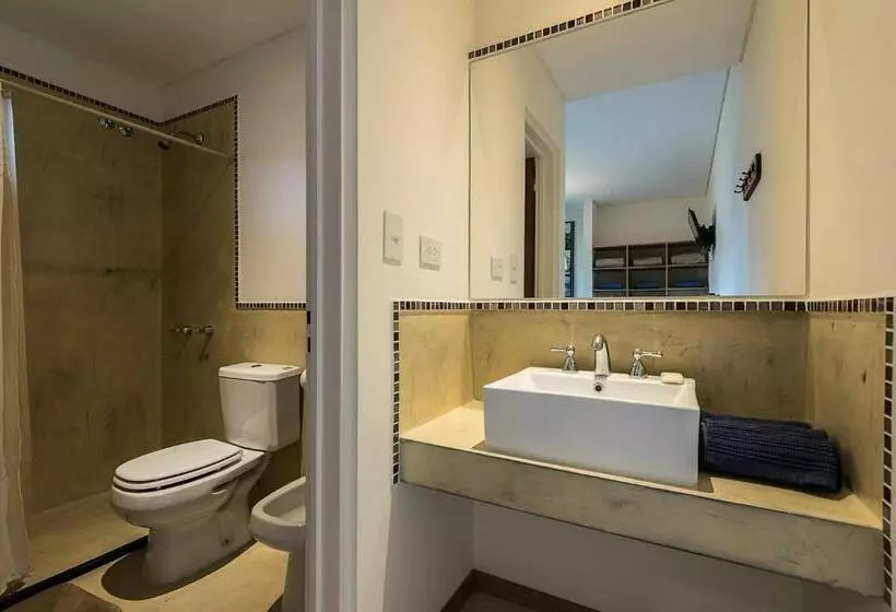 اتاق استاندارد, La Tosca Hostel