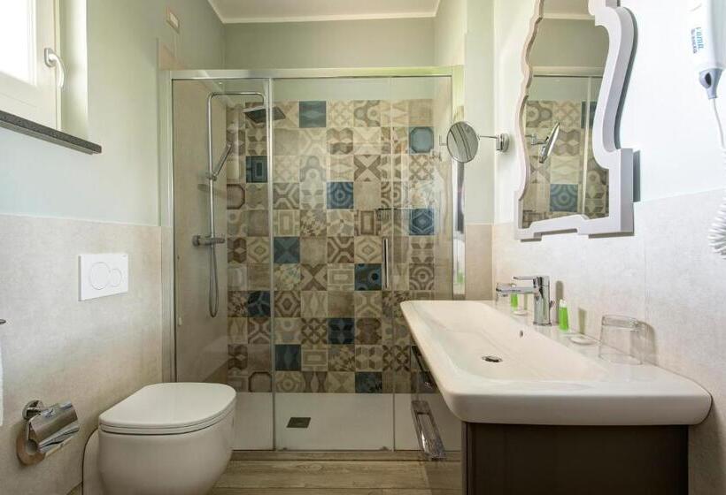 바다 전망 스위트, Les Sables Noirs & Spa