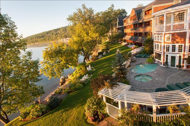 带大床的豪华间, Mill Falls At The Lake