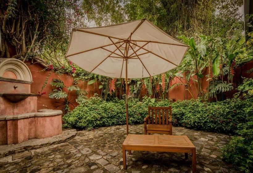 اتاق لوکس, Porta Hotel Antigua