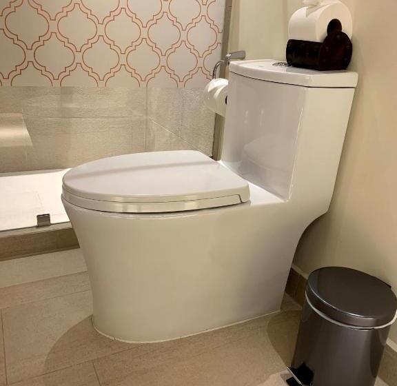 اتاق لوکس, Porta Hotel Antigua