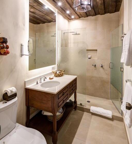 سوییت جونیور, Porta Hotel Antigua