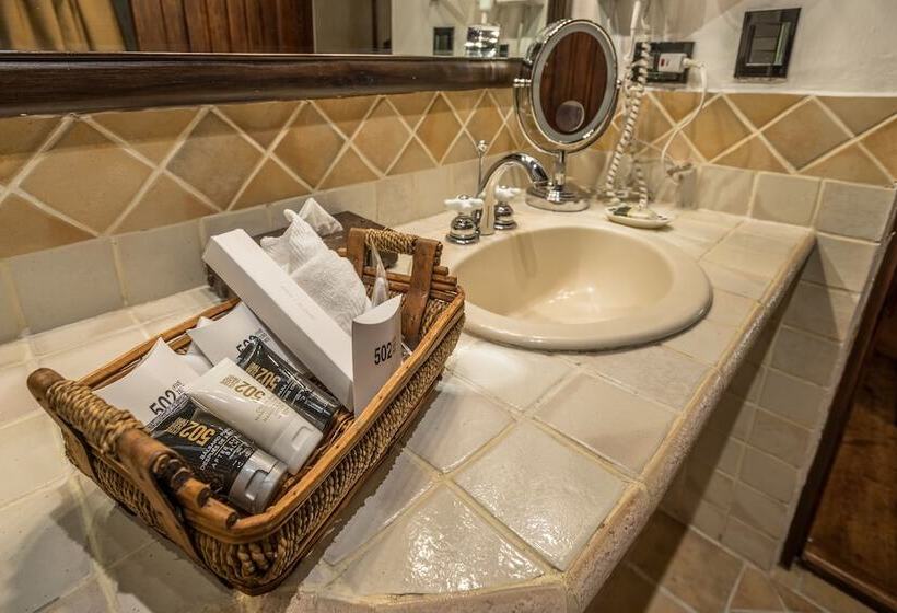 اتاق پرمیوم, Porta Hotel Antigua