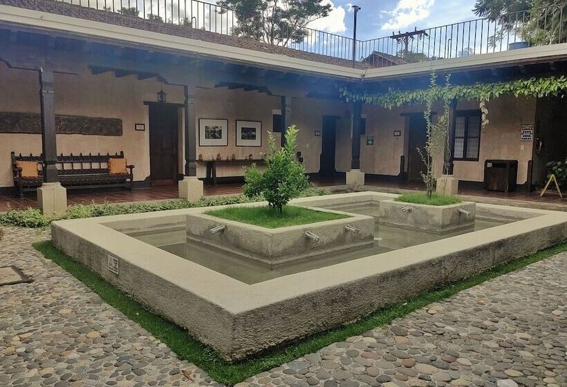 اتاق لوکس, Porta Hotel Antigua