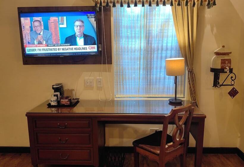 اتاق لوکس, Porta Hotel Antigua