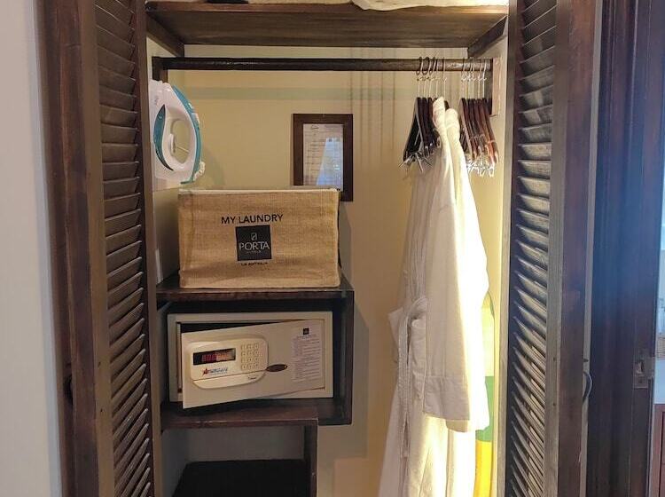 اتاق لوکس, Porta Hotel Antigua