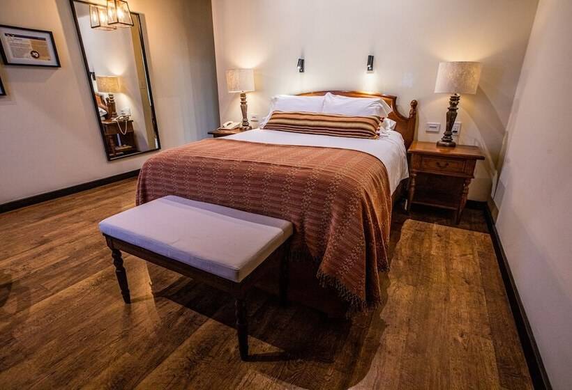 اتاق لوکس, Porta Hotel Antigua