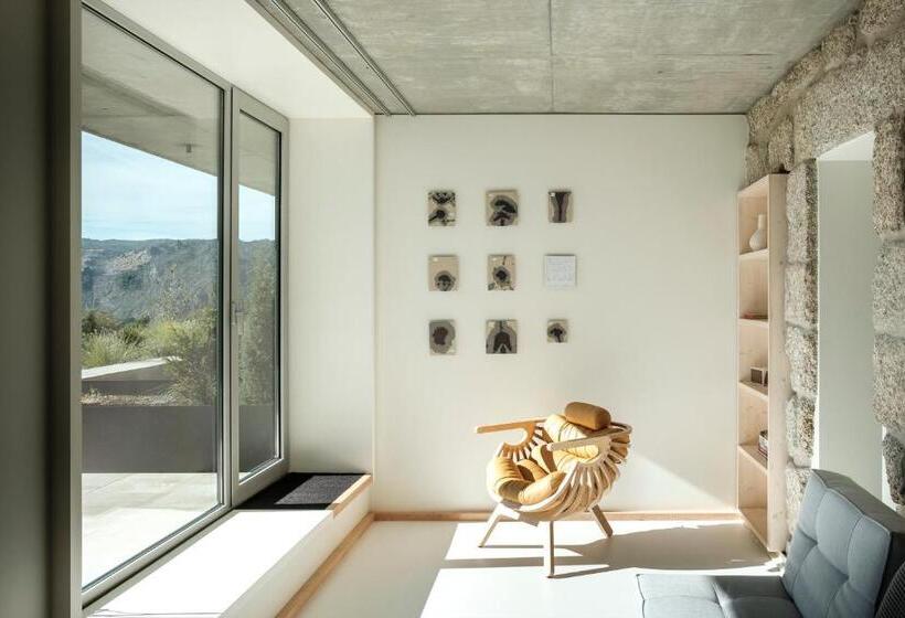 Люкс Панорамный Вид, Casa De São Lourenço   Burel Panorama Hotel   Member Of Design Hotels