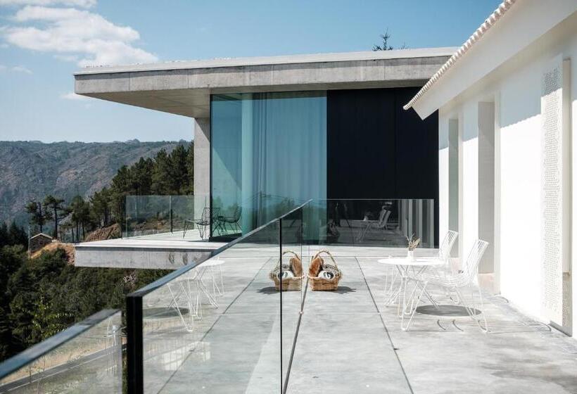 Comfort room with view, Casa De São Lourenço   Burel Panorama Hotel   Member Of Design Hotels