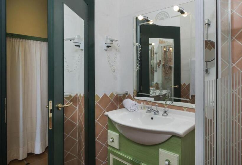 غرفة سوبيريور مطلّة علي البحر, Rocce Sarde