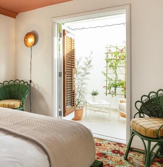 غرفة قياسية مزوَّدة بشُرفة, Palihouse West Hollywood
