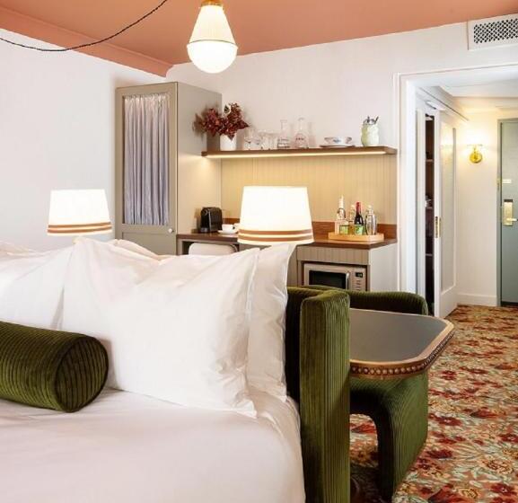 غرفة قياسية مزوَّدة بشُرفة, Palihouse West Hollywood