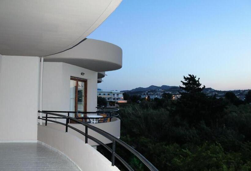 스탠다드 스튜디오, John & Mary S Studios