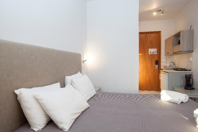 스탠다드 스튜디오, John & Mary S Studios