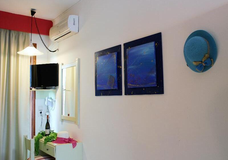 스탠다드 스튜디오, John & Mary S Studios