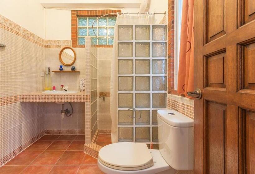 اتاق خانوادگی, Amihan Home