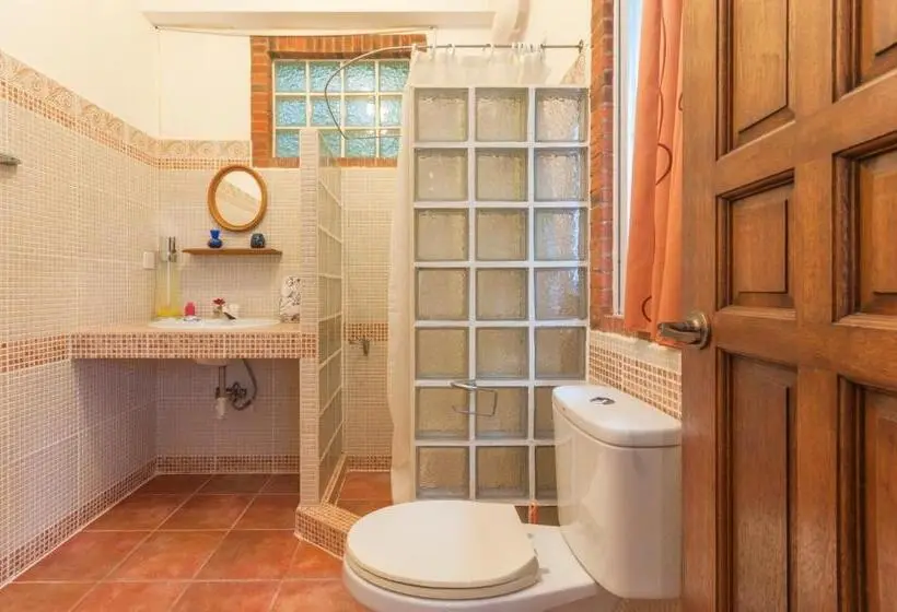 اتاق خانوادگی, Amihan Home