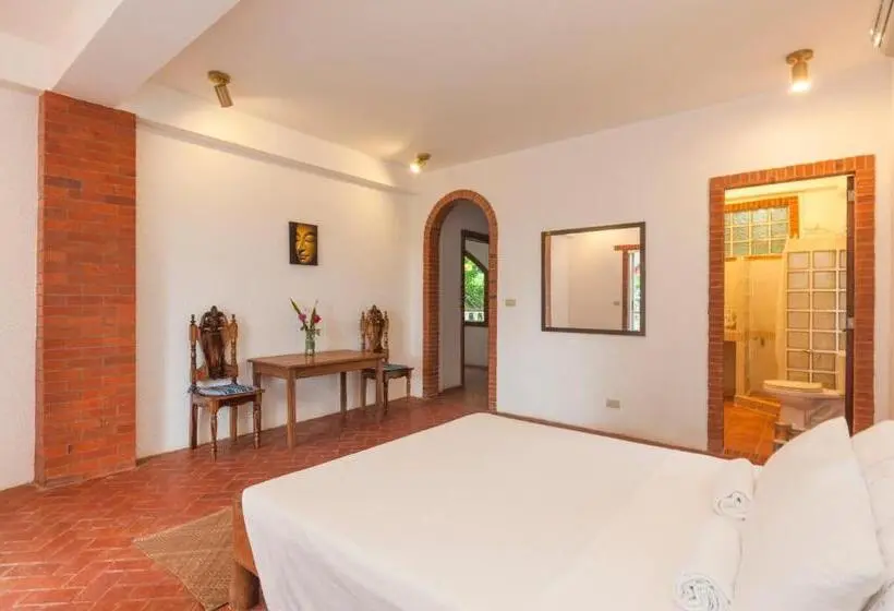 اتاق خانوادگی, Amihan Home