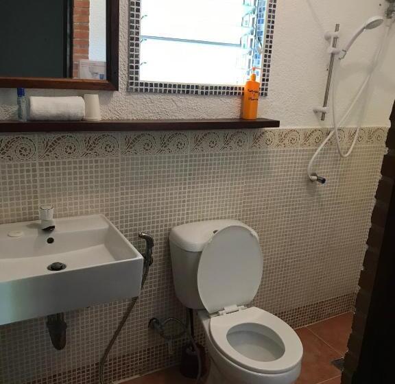 اتاق اکونومی, Amihan Home