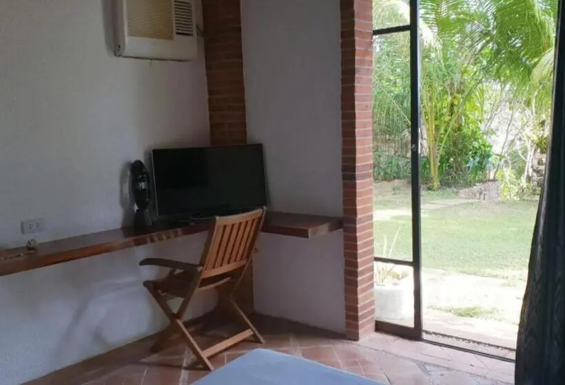 اتاق اکونومی, Amihan Home