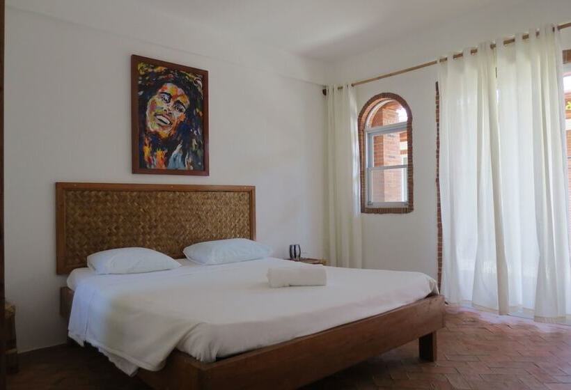 اتاق استاندارد, Amihan Home