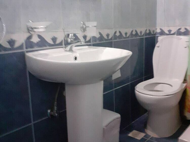 اتاق خانوادگی, Medusa Studios