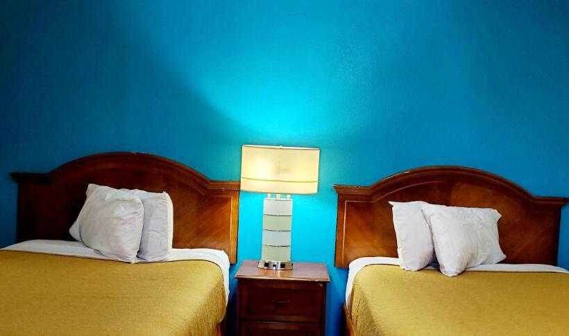 Номер Deluxe, Williamston Inn