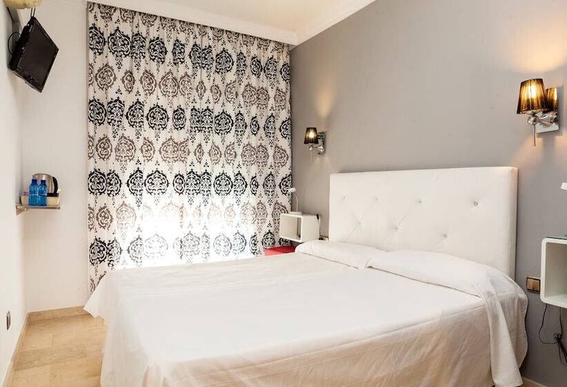 スタンダードトリプルルーム, Hostal Abril Nerja