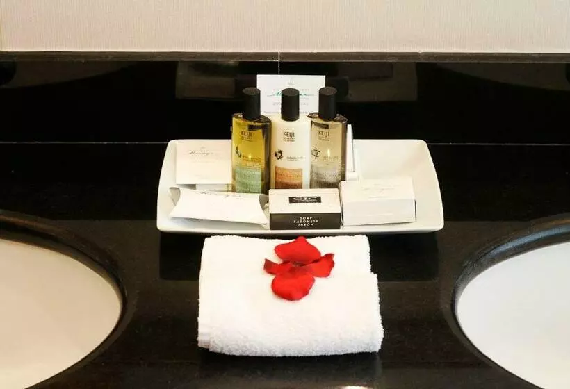 Quarto superior, Cascais Miragem Health & Spa