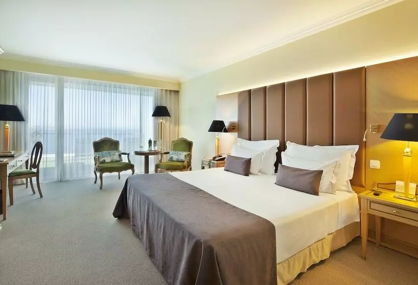 Quarto Premium Vista Mar, Cascais Miragem Health & Spa