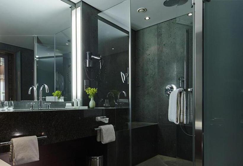 Standardzimmer mit Ausblick, Kempinski Hotel Berchtesgaden