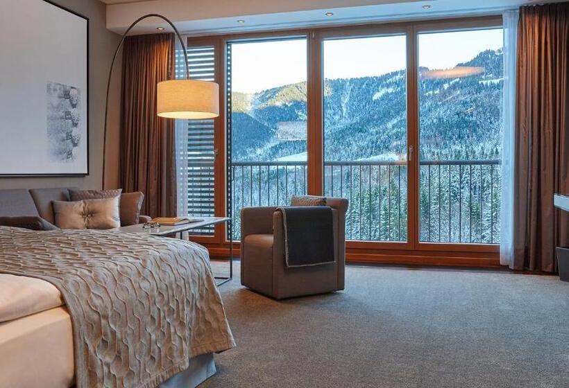 Standardzimmer mit Ausblick, Kempinski Hotel Berchtesgaden