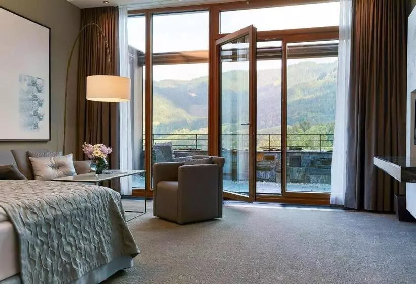 Standardzimmer mit Terrasse, Kempinski Hotel Berchtesgaden