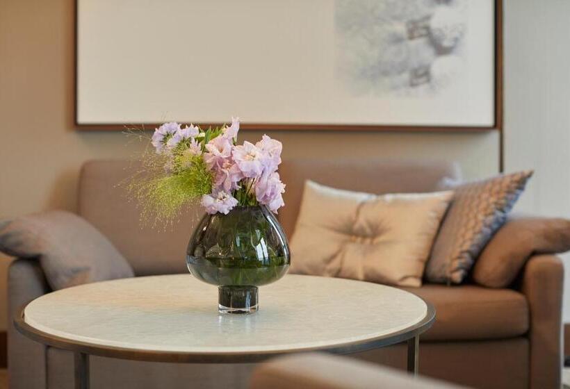 Deluxe Zimmer, Kempinski Hotel Berchtesgaden